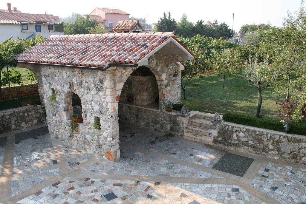 Apartment Pokrajac Rovinjsko Selo Oda fotoğraf