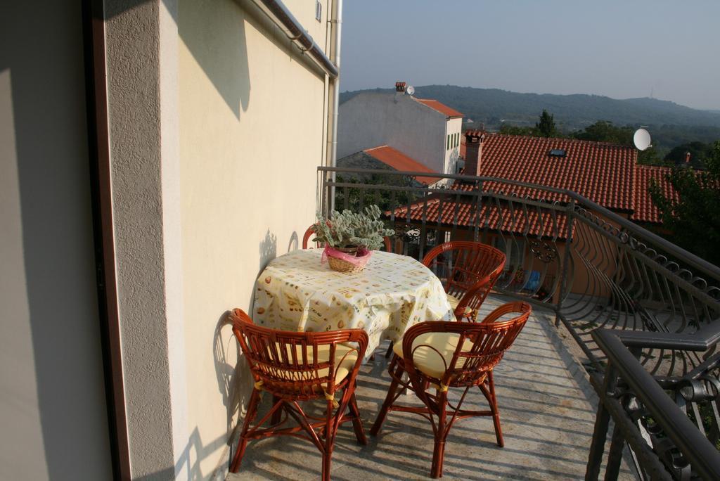 Apartment Pokrajac Rovinjsko Selo Oda fotoğraf
